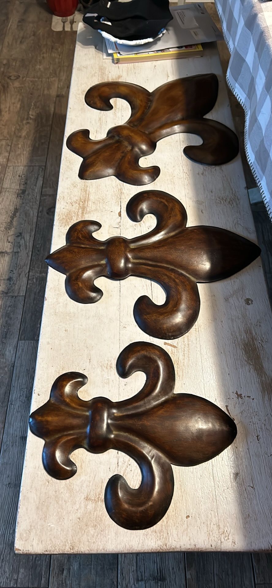 Fleur De Liz Wall Plaque Sign