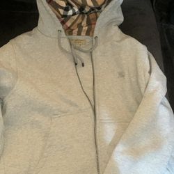 Burberry Sweater Size LARGE 