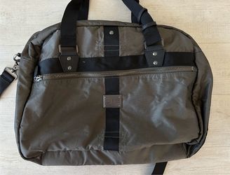 Guess Brand Gunmetal Gray Weekender Bag With Removable Shoulder Strap