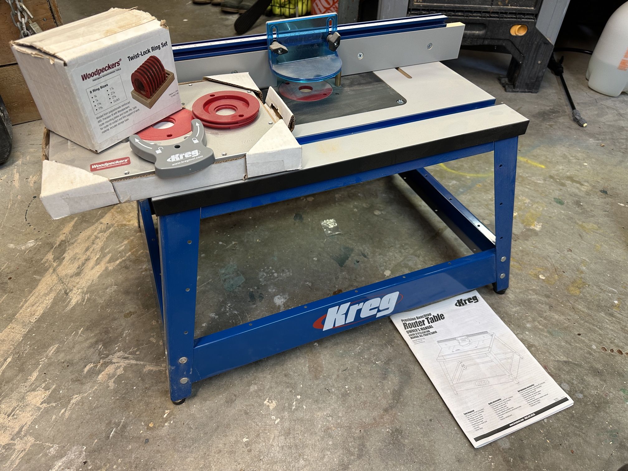 Kreg Bench top Tougher Table w/accessories. 