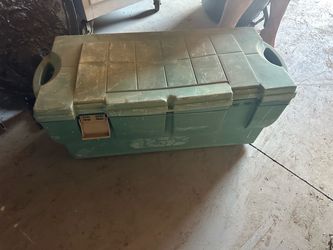 Storage container