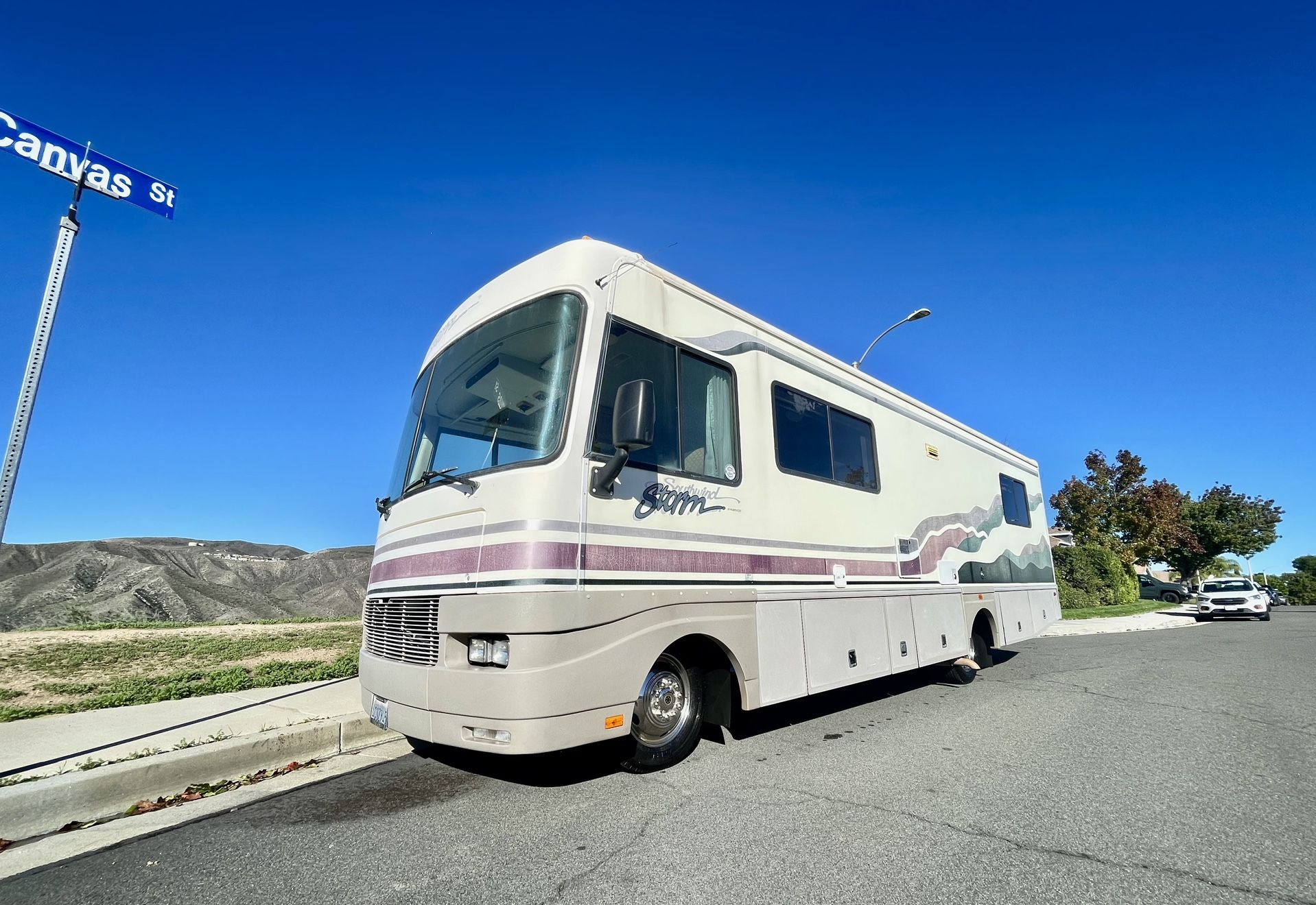 2000 Fleetwood Storm 