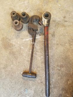 Pipe treader