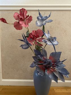 Vase with silk flowers