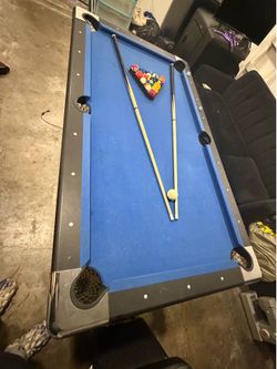 Pool table 6ft