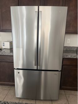 GE stainless steel French door refrigerator