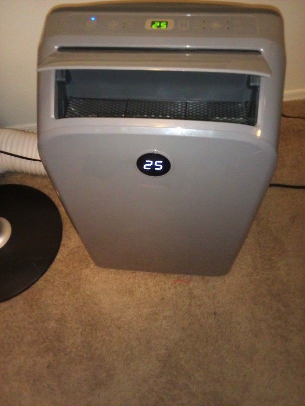 HISENSE PORTABLE AC UNIT