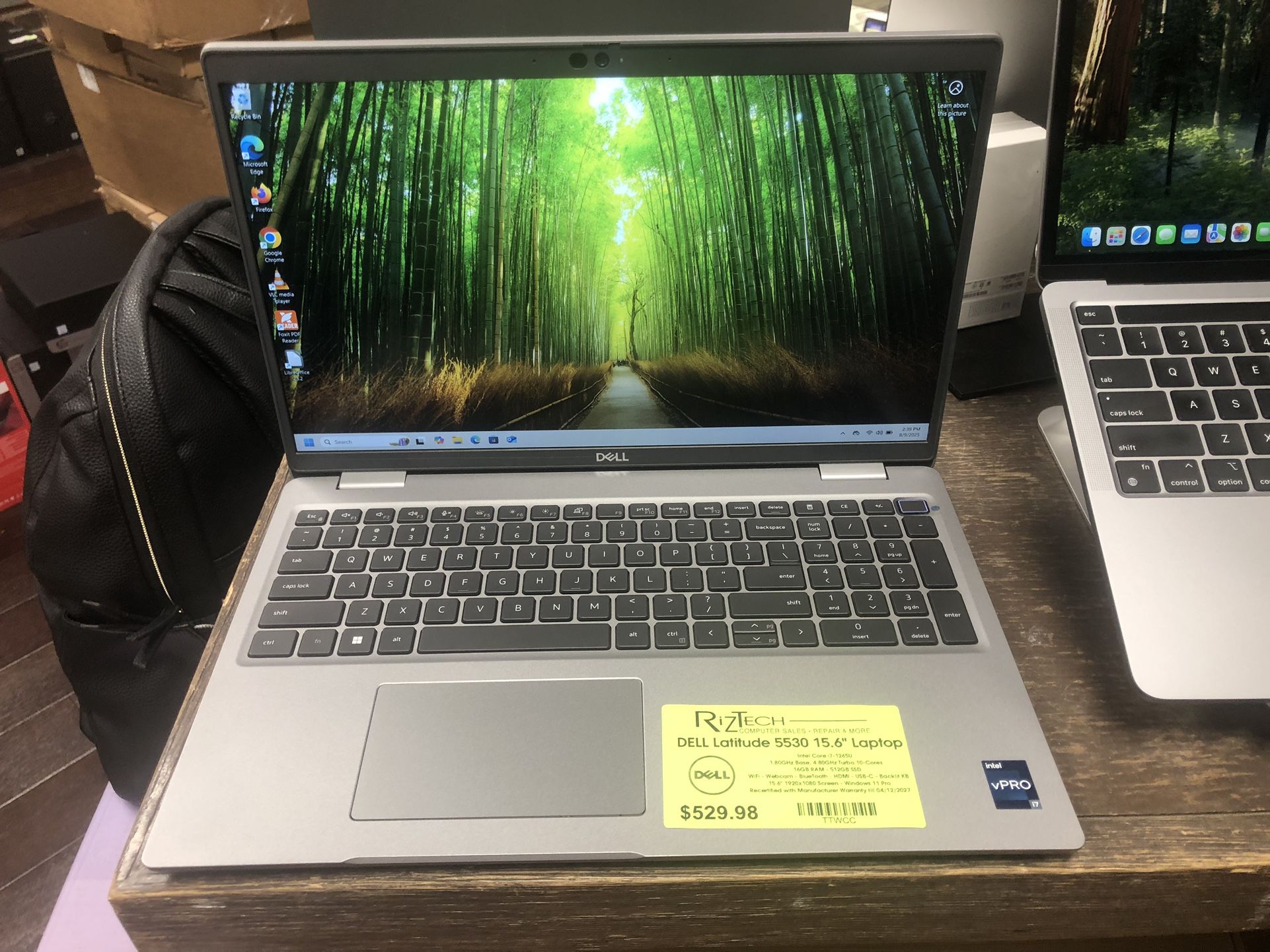 💻 Dell Latitude 5530 15.6" Laptop - Professional Powerhouse! 🖥️