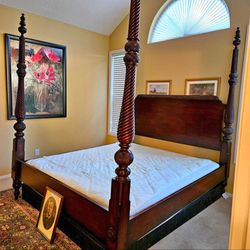 Four Poster King Bed 