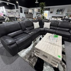 Power Recliner Sectional 