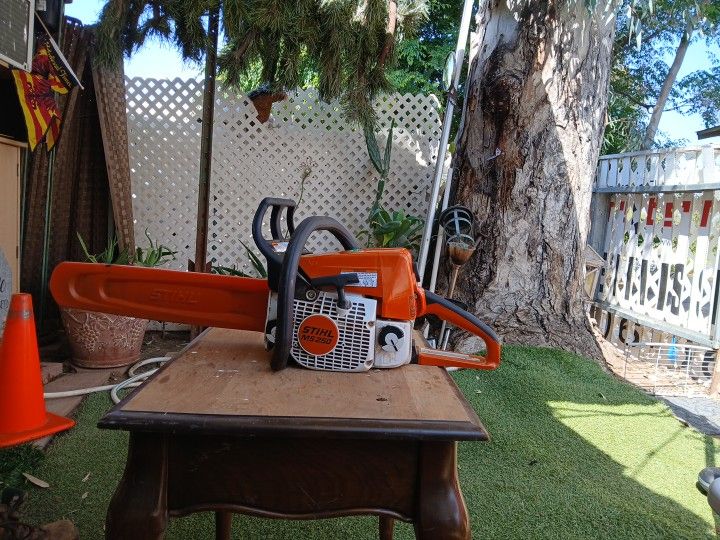 STIHL 18 " chainsaw