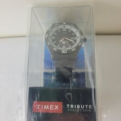 New Timex Acclaim Georgia Bulldogs NCAA 42mm Quartz Watch Stainless Steel Strap