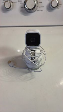 Camera. Brand Blink.  Mini Pan-Tilt camera rotating