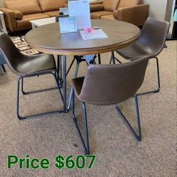 Centiar Brown 5-Piece Round Dining Set