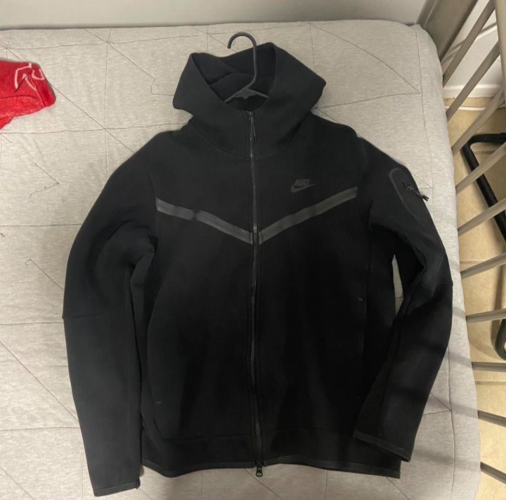 Full Set XL NIKE TECH SWEATSUIT
