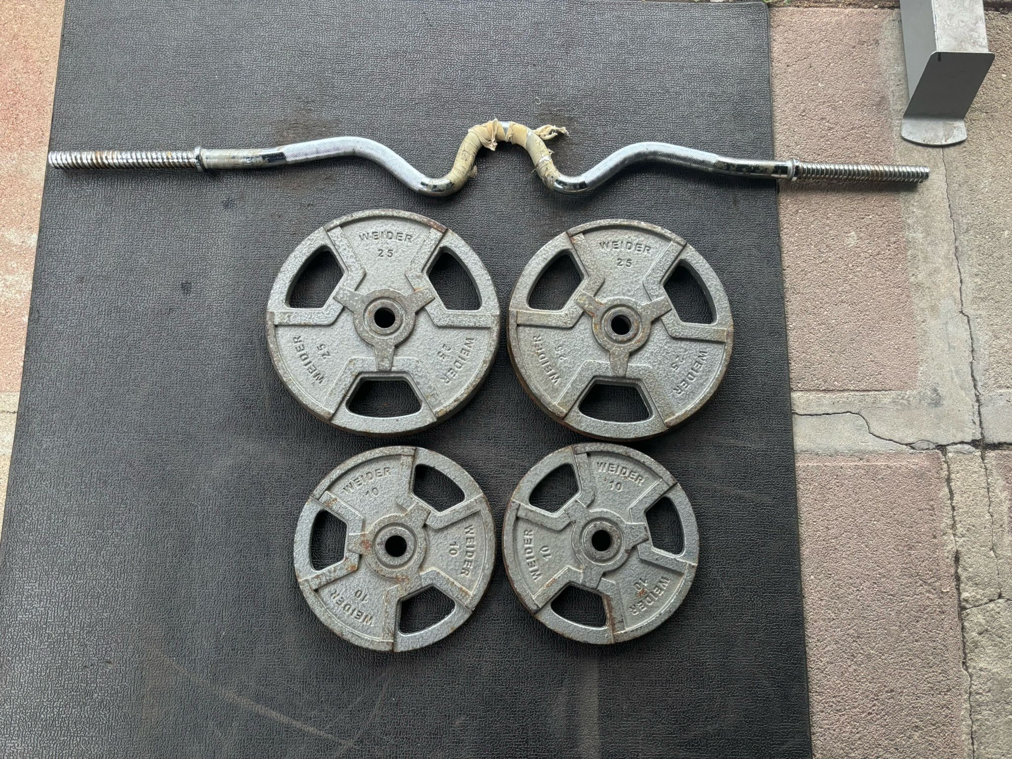 Standard Ez Curl Bar W/ 70lbs Total Weight Plates 1” Hole Standard