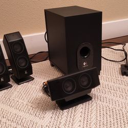 Logitech Dolby Digital Speaker System 