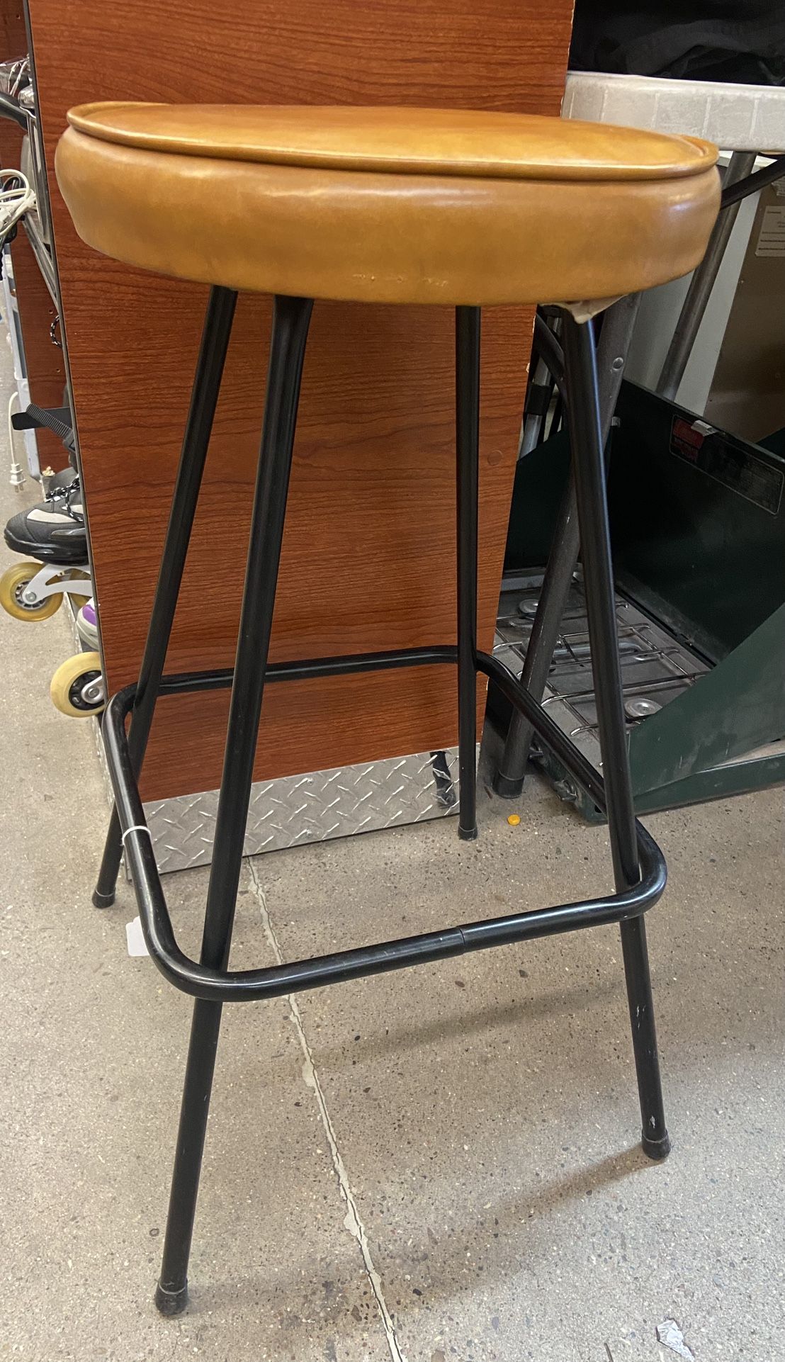 Vintage Artisan, Machinist Stool
