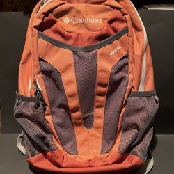 Columbia NWT Beacon Daypack Backpack Orange   Columbia Beacon Daypack, a versatile backpack suitable for everyday use and outdoor activities. Key feat
