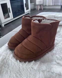 Girls Boots 10c