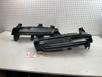 2021 2024 CADILLAC ESCALADE DAYTIME RUNNING LIGHT PAIR OEM