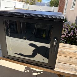 Wall Mount Enclosed Rack