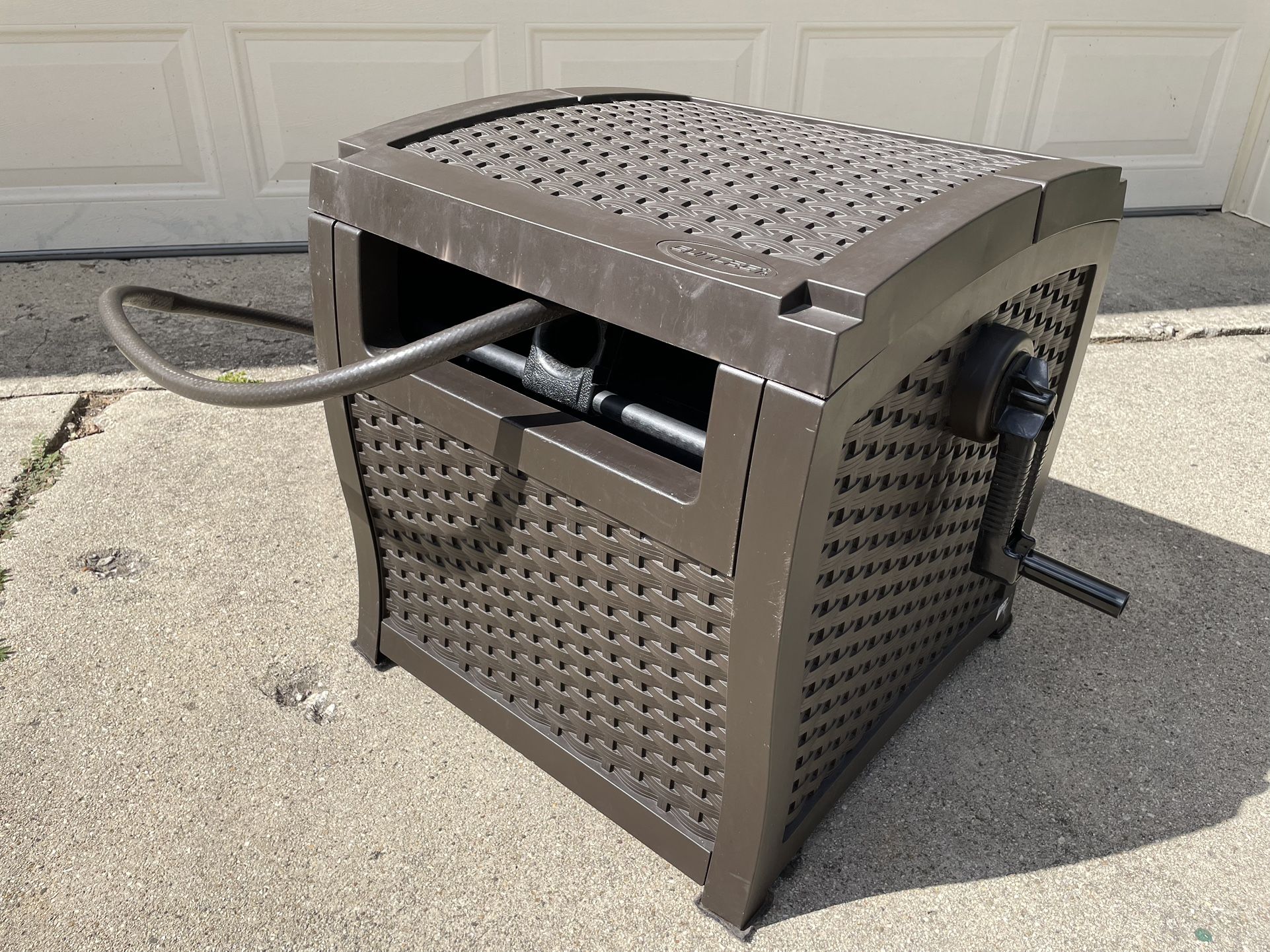 New! Half Off! Suncast Wicker Hideaway 225-ft Hose Reel Container + "Slide Trak" Tech!