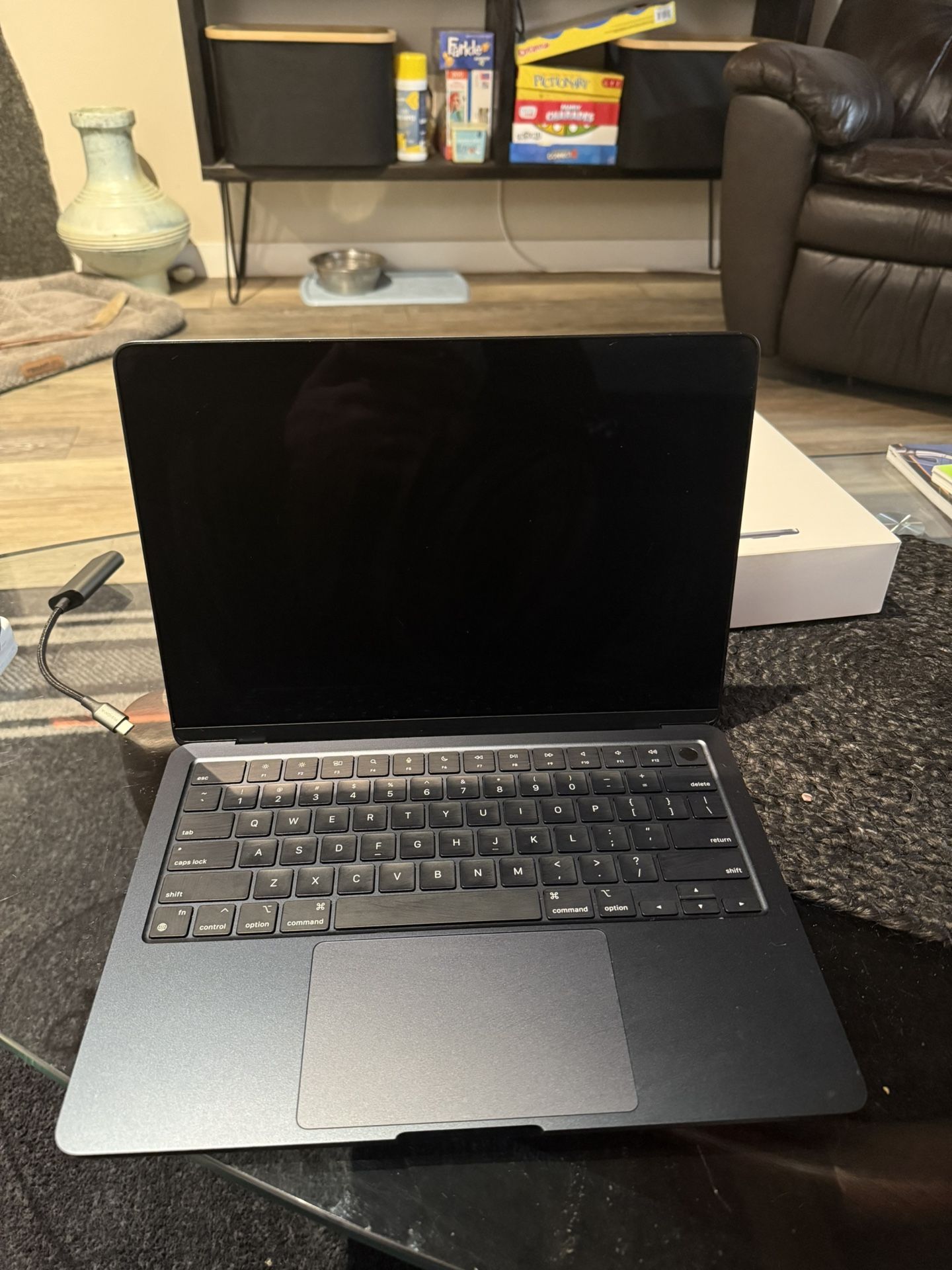 Apple 2024 MacBook Air with Apple M3 Chip, 13-inch, 8GB RAM, 256GB SSD Storage, 