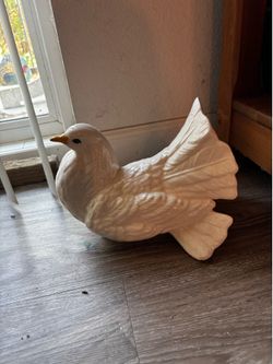 9” ceramic dove with luster gloss