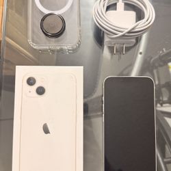 iPhone 13 - Unlocked 