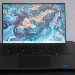 Dell XPS 17 32gb 2tb 9720 Silver 2.3GHz i7 Laptop