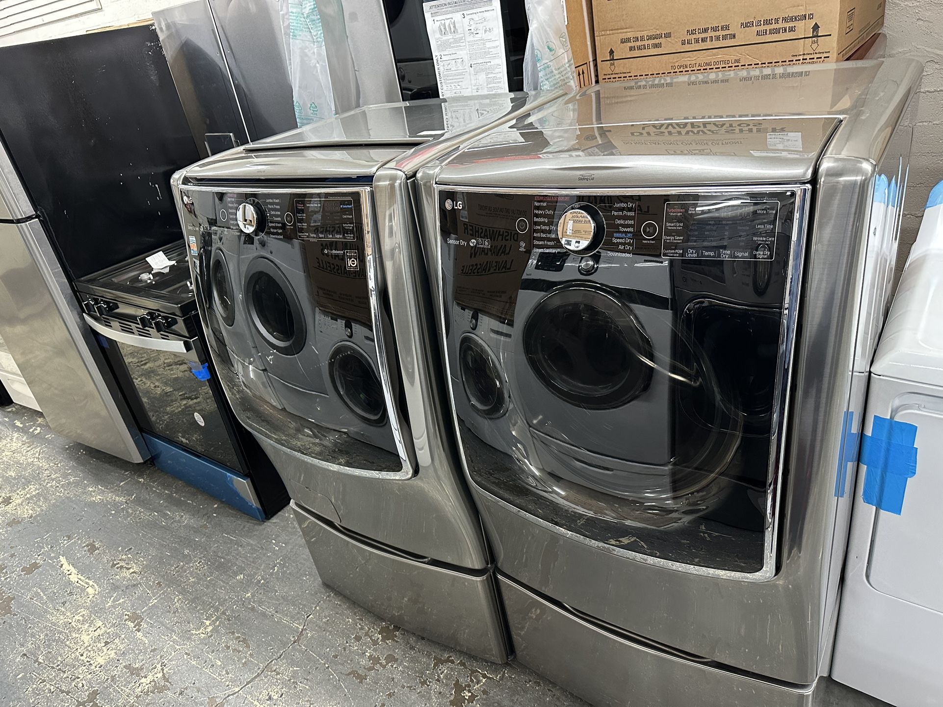 LG Washer And Dryer Electric Set