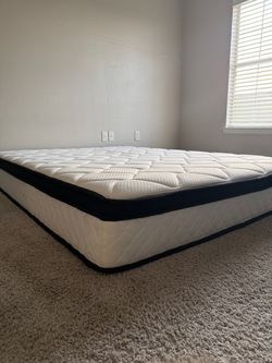 10 Inch Hybrid Memory Foam Queen Mattress
