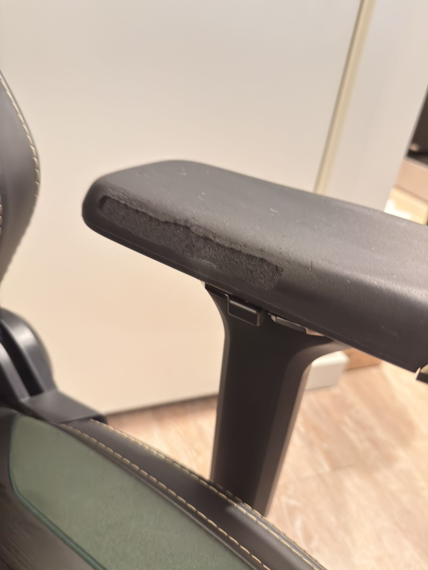 Secretlab Akali Edition Gaming Chair