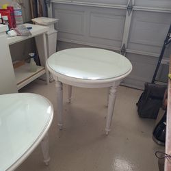 WHITE Oval Coffee Table & Matching End Table With Glass Coverings