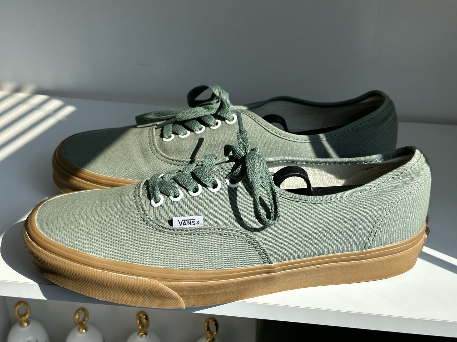 VANS Off The Wall - Size 10.5M / 12W