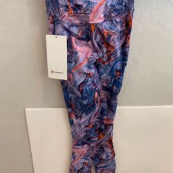 Women’s New With Tags Lululemon Base Pace HR Tight 25" Size 0