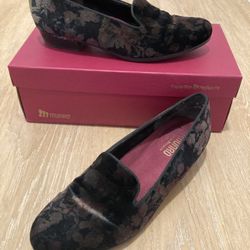 Munro Floral Velvet Shoes - 11 Wide
