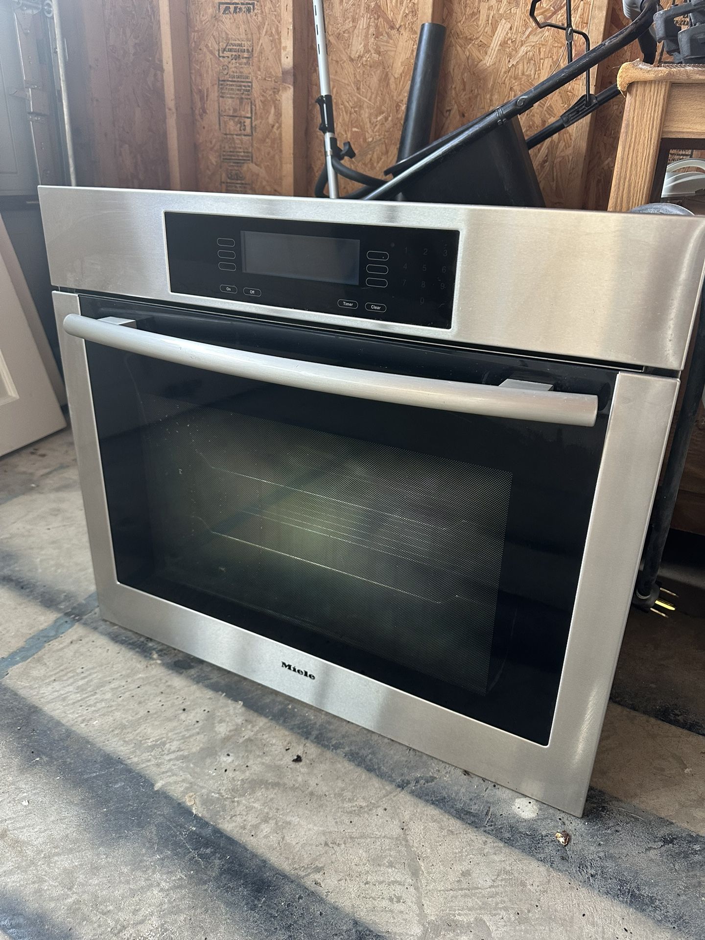 Miele 28" Oven – Good Condition (Bundle w/ 36" Bertazzoni Cooktop + 36" Best by Broan Hood)