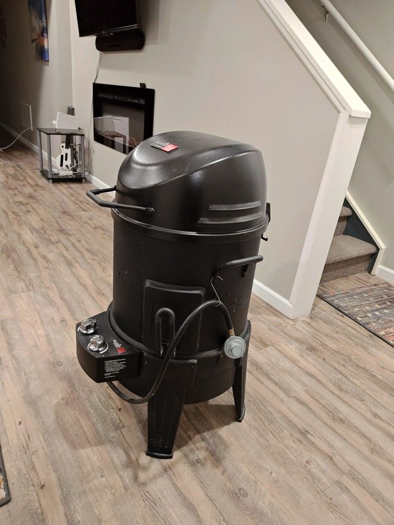 Charbroil® The Big Easy® TRU-Infrared™ 3-in-1 Smoker, Roaster & Gas Grill