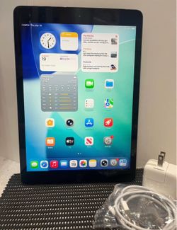 Apple iPad 8th Gen 128GB WiFi+ Cellular unlocked 10.2” iPad—Gray complete iOS 26