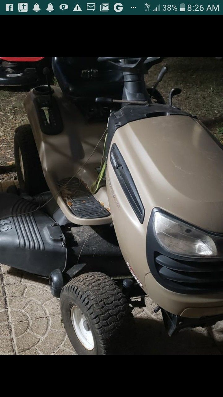 Craftsman 28713 20 hp 46 in. Deck, DLS 3500 Lawn Tractor REDUCED