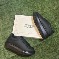Alexander McQueen Oversized Sneakers Black 