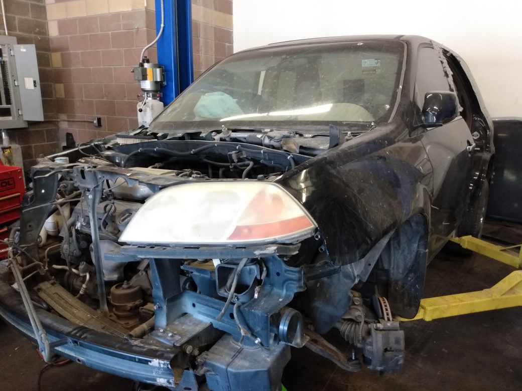 Parting out 2001 Acura mdx