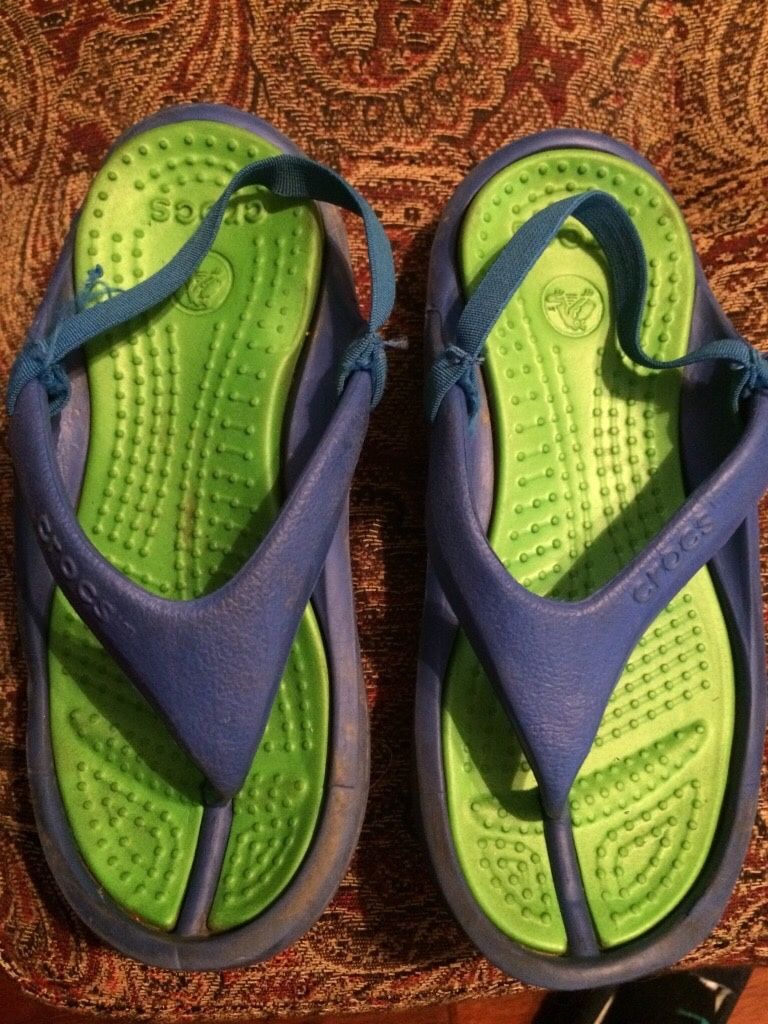 Barely worn kids crocs boys/girls size 10–11