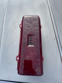 cutlass gbody tail light
