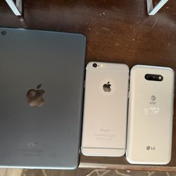 Se vende esta tableta y dos teléfonos estan bloqueados si estan interesados pueden mirarlos sin compromiso