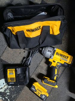 DeWalt 20V XR Cordless Impact Driver Kit