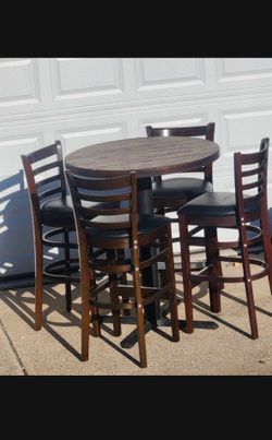 High top bar table and chairs