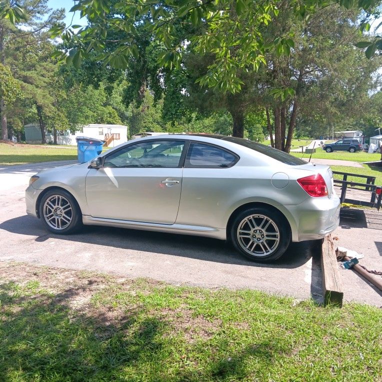 2006 TOYOTA SCION
